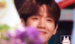 边伯贤爆料视频,幕后花絮大公开，带你走进偶像的真实生活